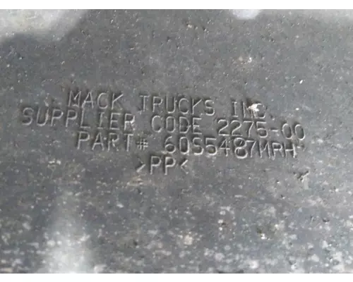 MACK CXU613 FENDER, SPLASH SHIELDGUARD