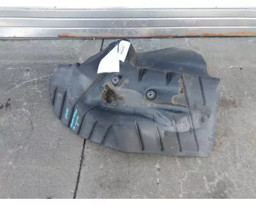 MACK CXU613 FENDER, SPLASH SHIELDGUARD