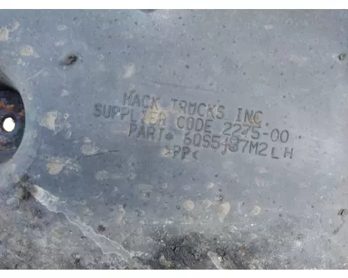 MACK CXU613 FENDER, SPLASH SHIELDGUARD