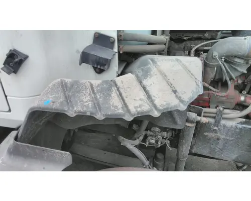 MACK CXU613 FENDER, SPLASH SHIELDGUARD