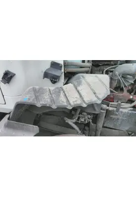 MACK CXU613 FENDER, SPLASH SHIELD/GUARD