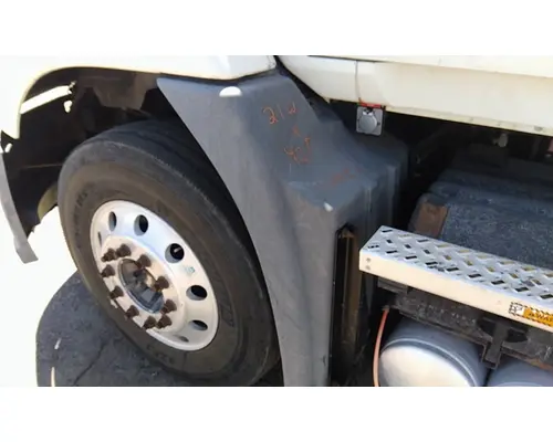 MACK CXU613 FENDER EXTENSION