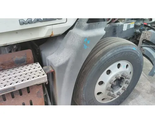 MACK CXU613 FENDER EXTENSION