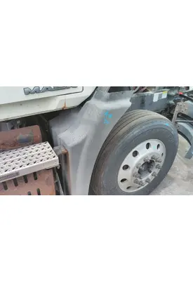 MACK CXU613 FENDER EXTENSION