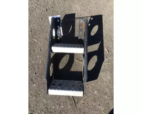 MACK CXU613 FRAME STEP