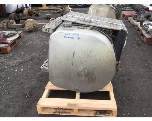 MACK CXU613 FUEL TANK