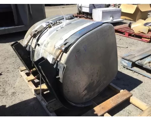 MACK CXU613 FUEL TANK