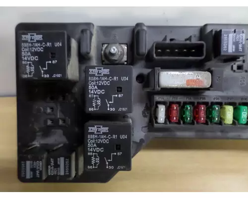 MACK CXU613 FUSE BOX