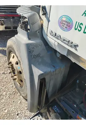 MACK CXU613 Fender Extension