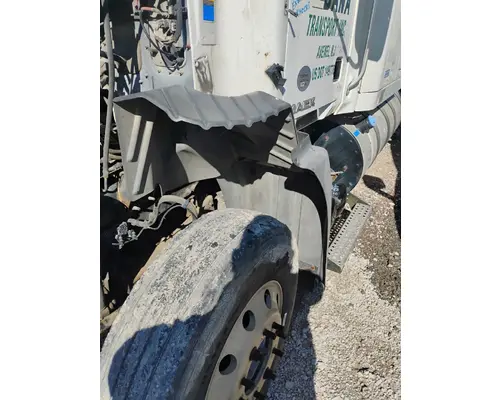 MACK CXU613 Fender Extension