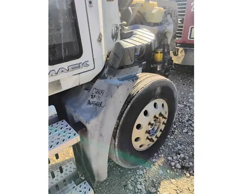 MACK CXU613 Fender Extension