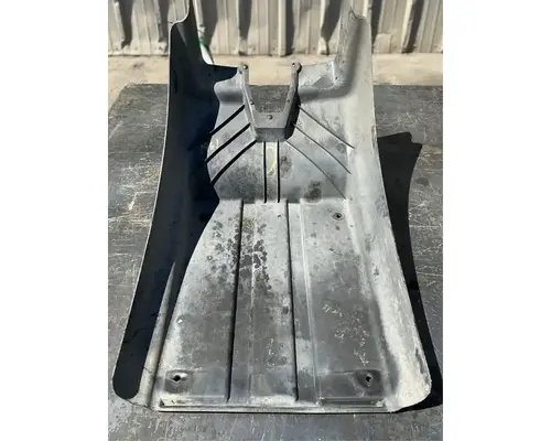 MACK CXU613 Fender Extension