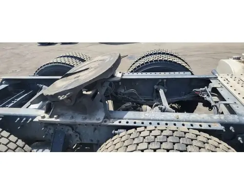 MACK CXU613 Fifth Wheel