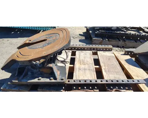 MACK CXU613 Fifth Wheel