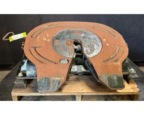 MACK CXU613 Fifth Wheel