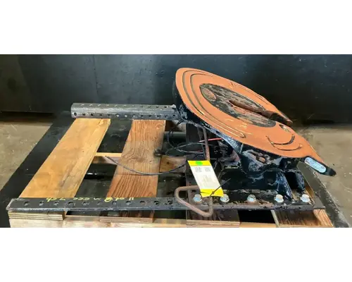 MACK CXU613 Fifth Wheel