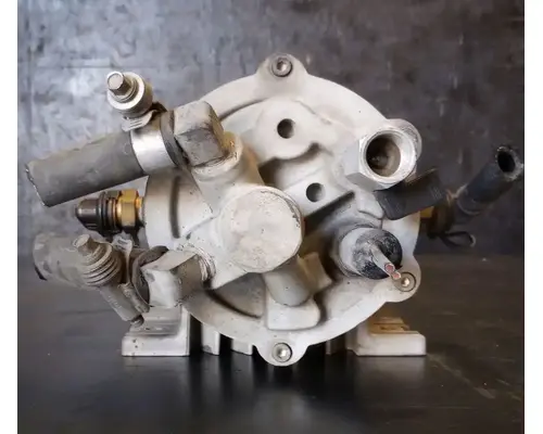 MACK CXU613 FilterWater Separator