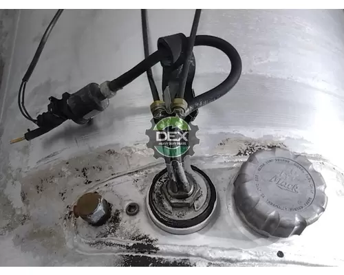 MACK CXU613 Fuel Tank