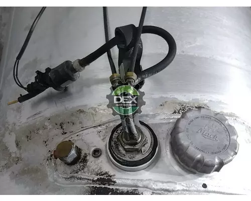 MACK CXU613 Fuel Tank