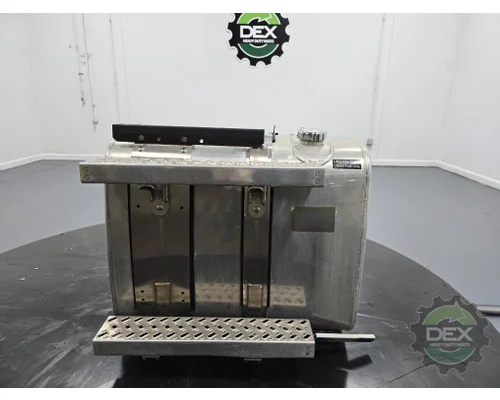 MACK CXU613 Fuel Tank