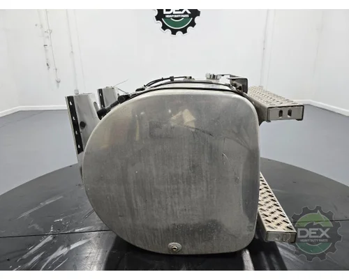 MACK CXU613 Fuel Tank