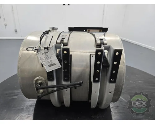 MACK CXU613 Fuel Tank