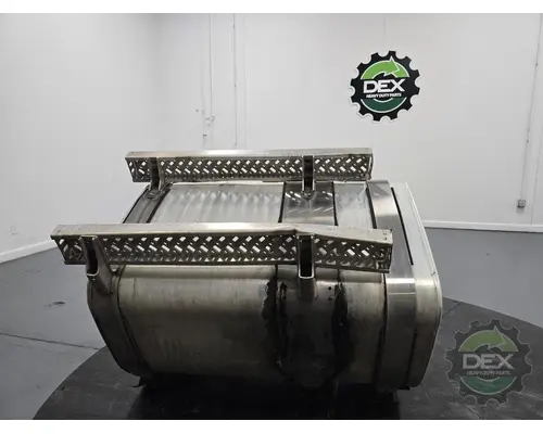 MACK CXU613 Fuel Tank