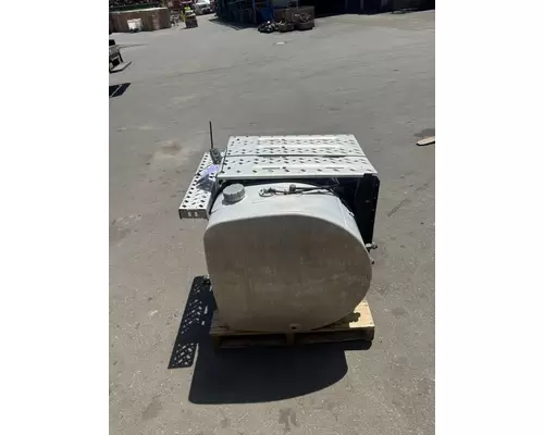 MACK CXU613 Fuel Tank