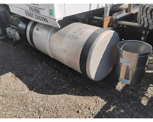 MACK CXU613 Fuel Tank