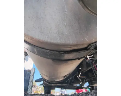 MACK CXU613 Fuel Tank
