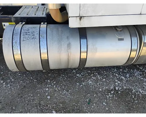 MACK CXU613 Fuel Tank