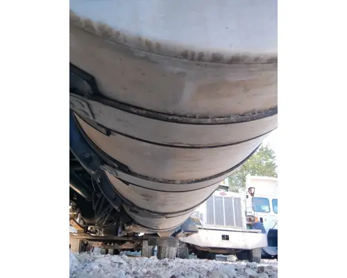 MACK CXU613 Fuel Tank