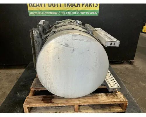 MACK CXU613 Fuel Tank