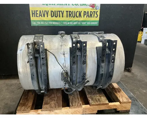 MACK CXU613 Fuel Tank