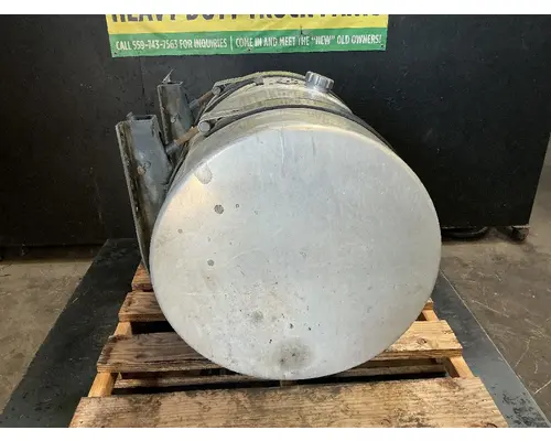 MACK CXU613 Fuel Tank