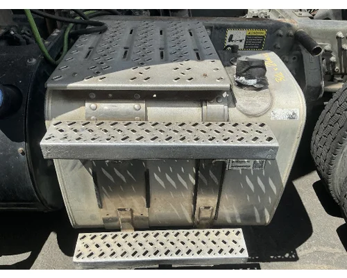 MACK CXU613 Fuel Tank