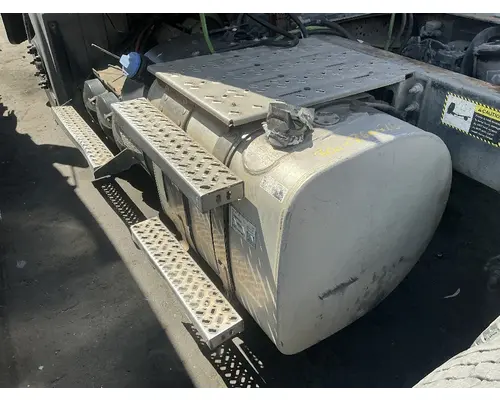 MACK CXU613 Fuel Tank