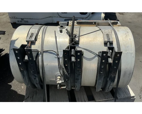 MACK CXU613 Fuel Tank