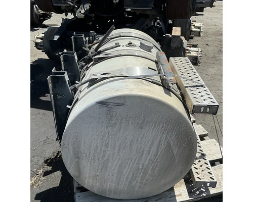 MACK CXU613 Fuel Tank