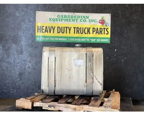 MACK CXU613 Fuel Tank