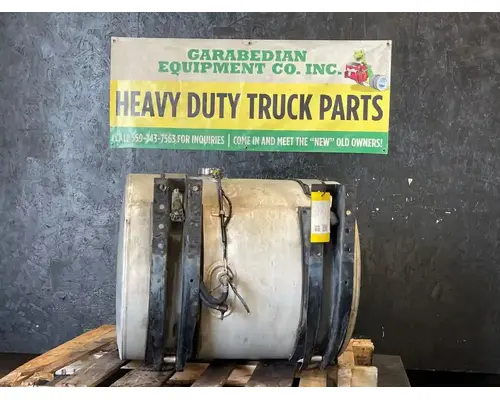 MACK CXU613 Fuel Tank