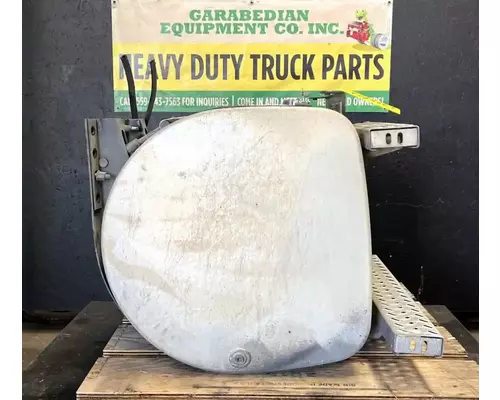 MACK CXU613 Fuel Tank