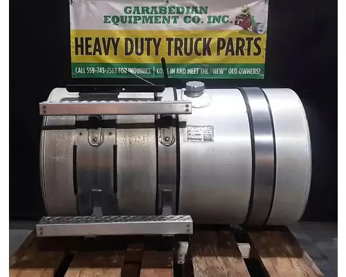 MACK CXU613 Fuel Tank