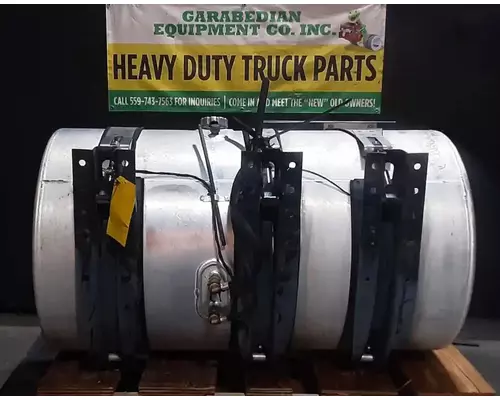 MACK CXU613 Fuel Tank