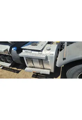 MACK CXU613 Fuel Tank