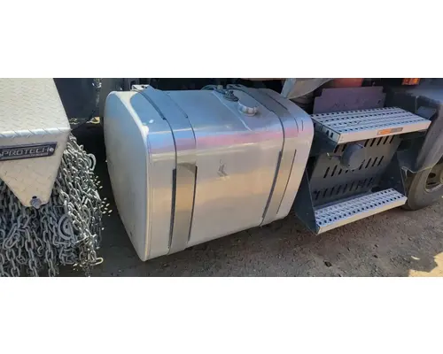 MACK CXU613 Fuel Tank