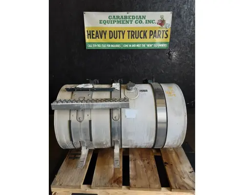 MACK CXU613 Fuel Tank