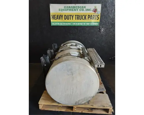 MACK CXU613 Fuel Tank