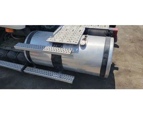 MACK CXU613 Fuel Tank
