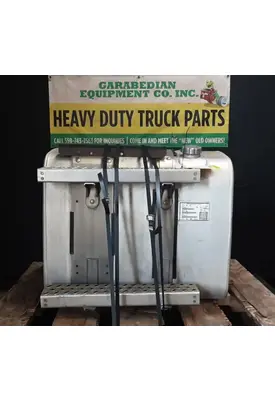 MACK CXU613 Fuel Tank